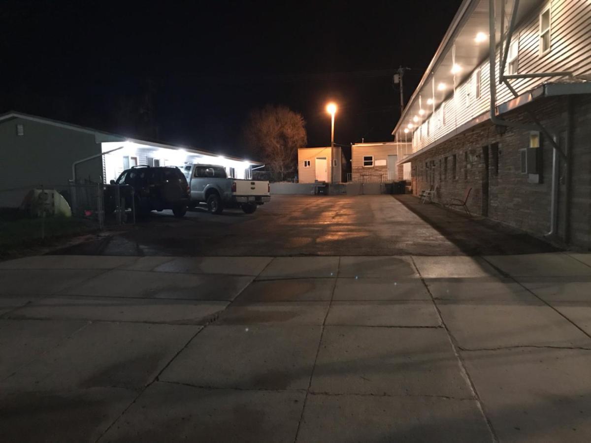 Townhouse Motel Lusk Bagian luar foto
