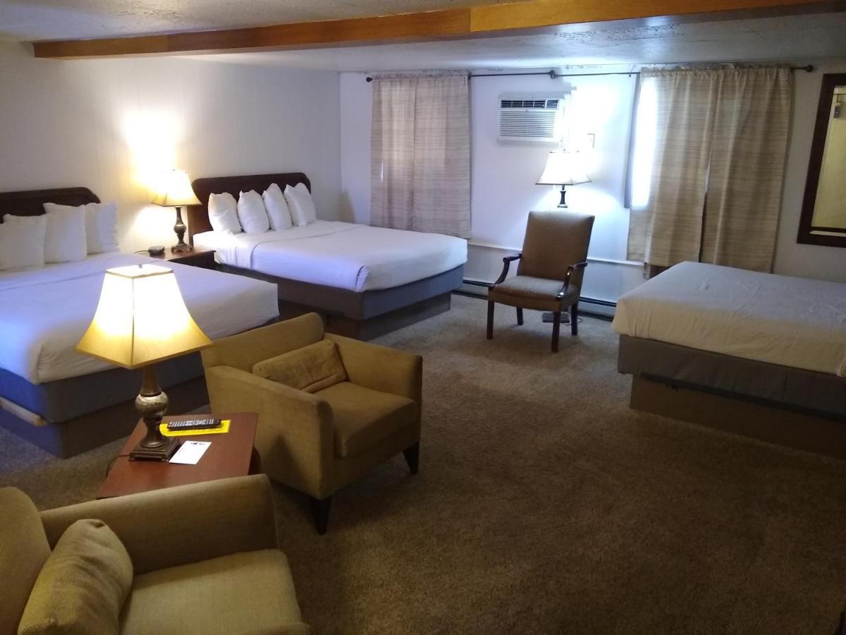 Townhouse Motel Lusk Bagian luar foto